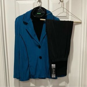 Comfortable 3 piece set Slinky blazer and pants plus velour top XS